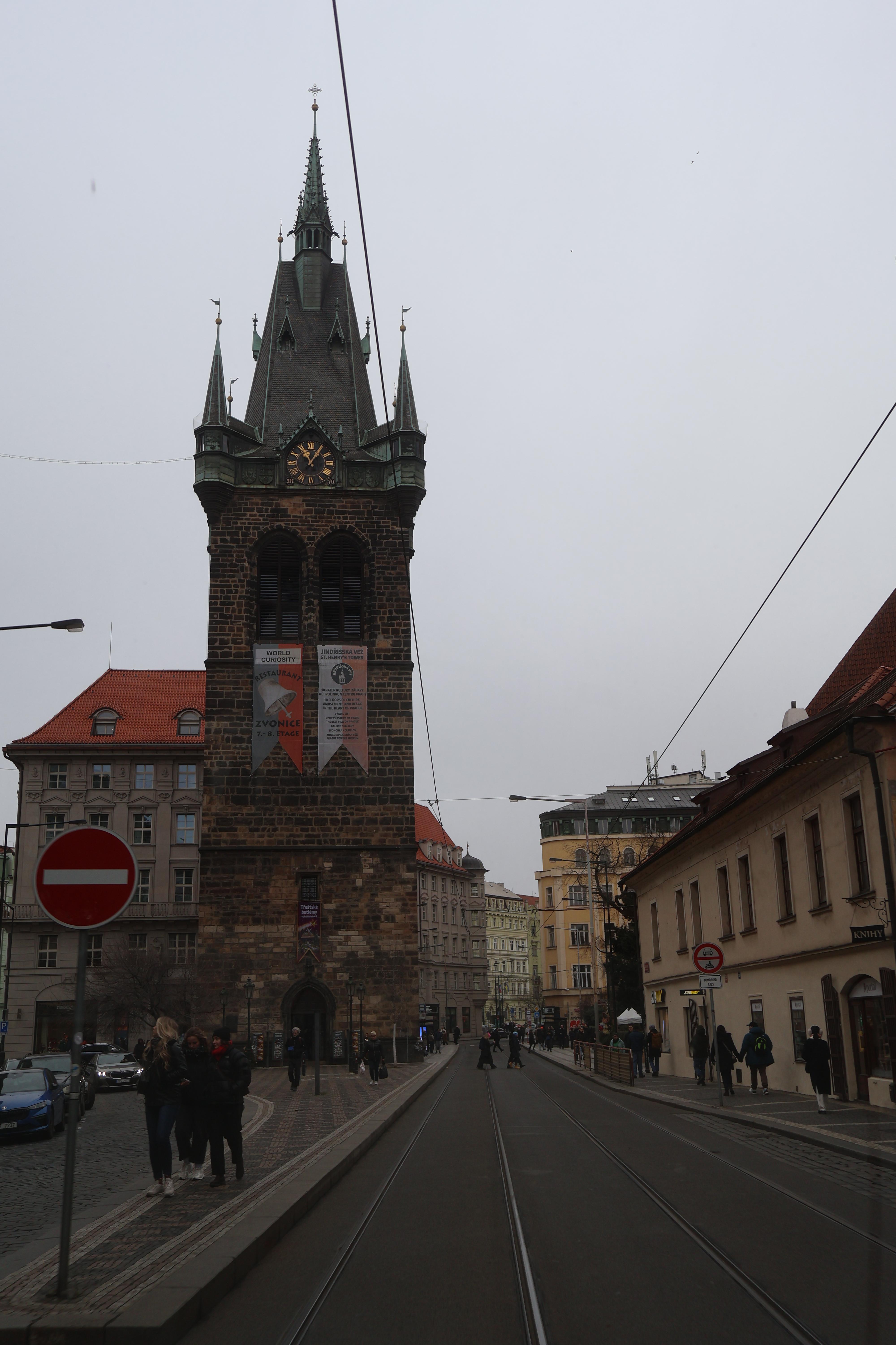 A nice looking clock tower.